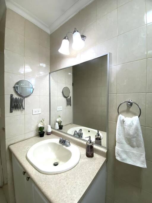 Apartamento Con Excelente Ubicacion! Hasta 4 Personas Apartment Panama City Ngoại thất bức ảnh